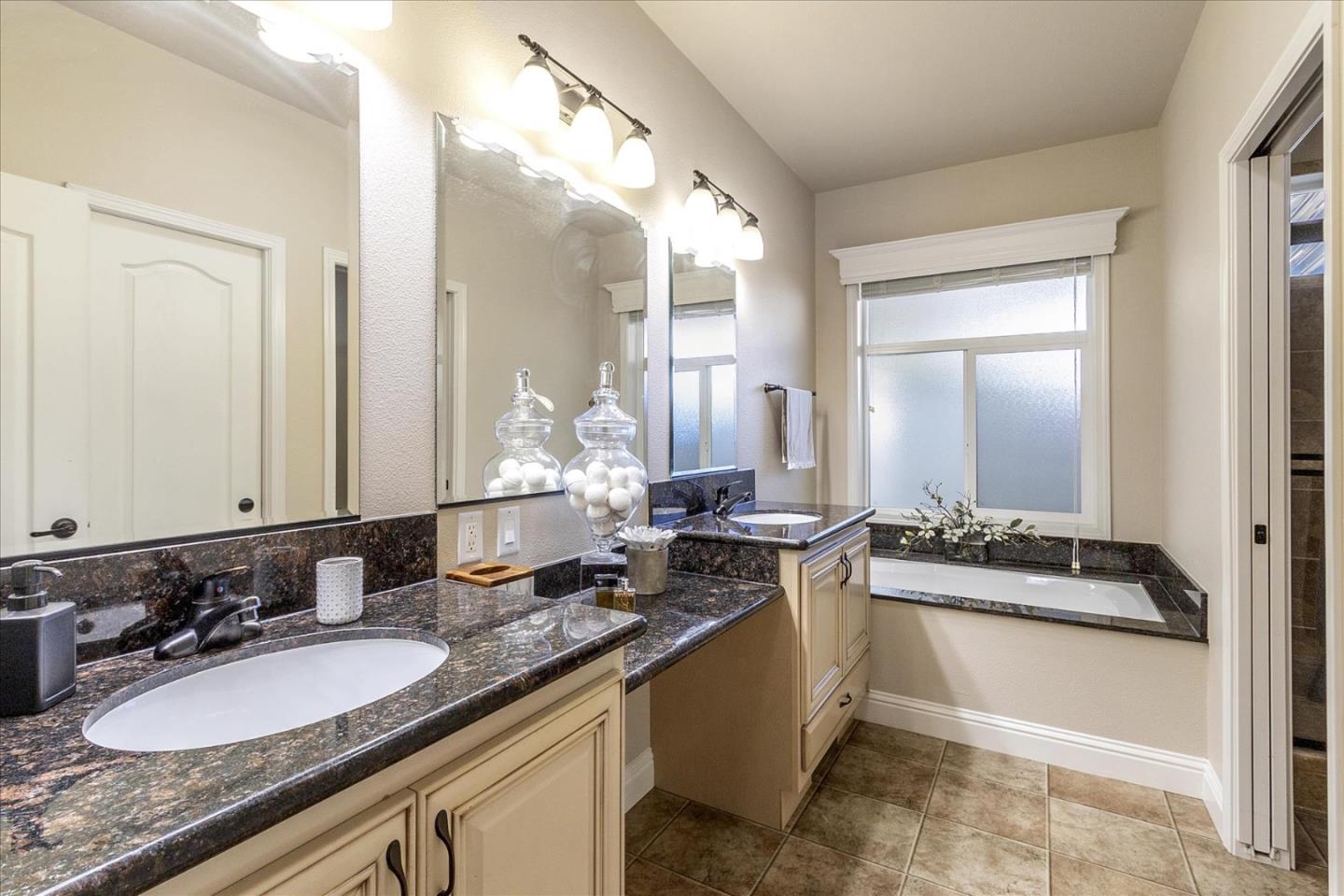 Detail Gallery Image 18 of 26 For 1050 Borregas Ave #36,  Sunnyvale,  CA 94089 - 3 Beds | 2 Baths