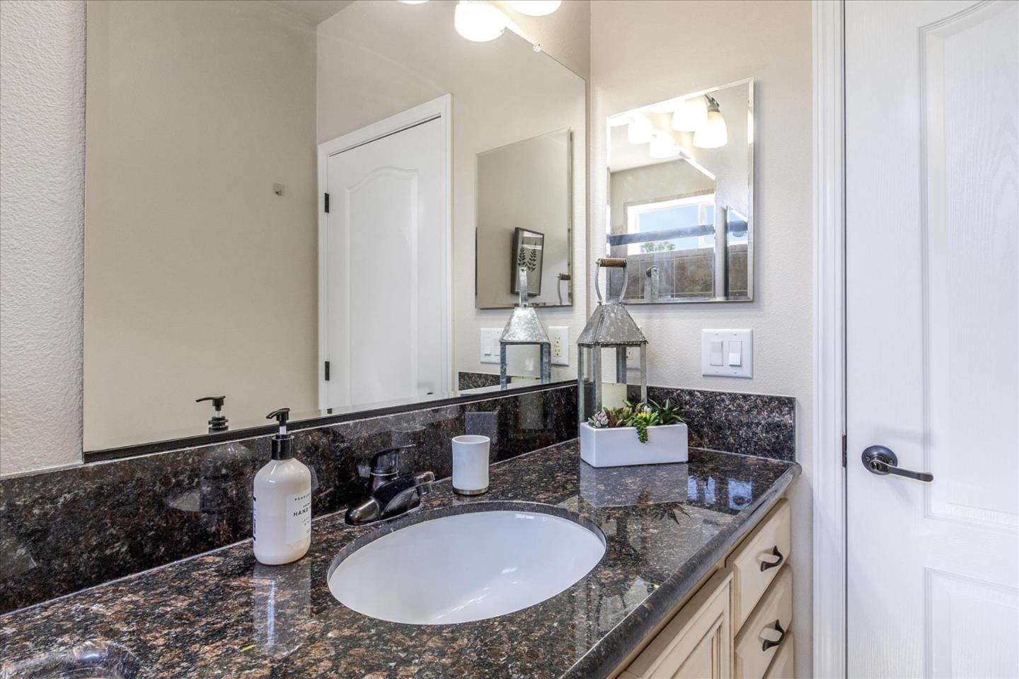 Detail Gallery Image 21 of 26 For 1050 Borregas Ave #36,  Sunnyvale,  CA 94089 - 3 Beds | 2 Baths