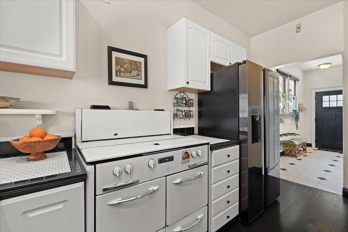 Detail Gallery Image 11 of 40 For 8 Central Ct, Los Gatos,  – 95030 - 2 Beds | 2 Baths