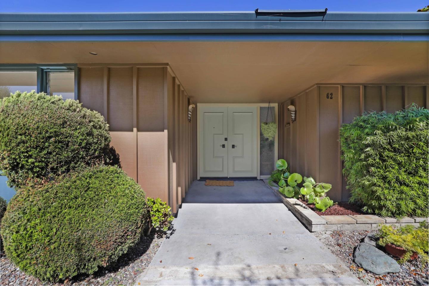 Detail Gallery Image 2 of 20 For 62 Del Mesa Carmel, Carmel,  CA 93923 - 2 Beds | 2 Baths