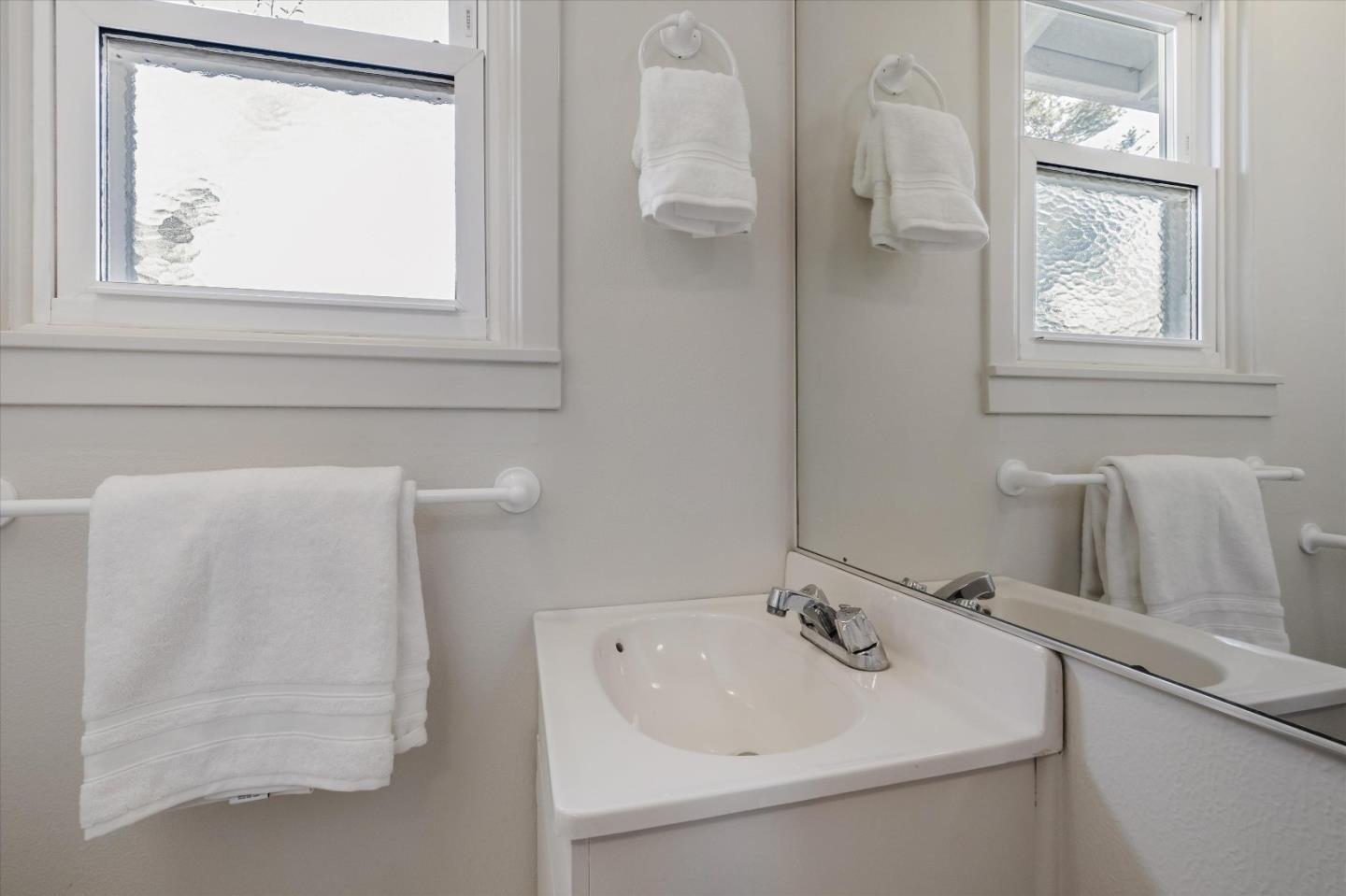 Detail Gallery Image 33 of 37 For 318 Walk Cir, Santa Cruz,  CA 95060 - 2 Beds | 1/1 Baths