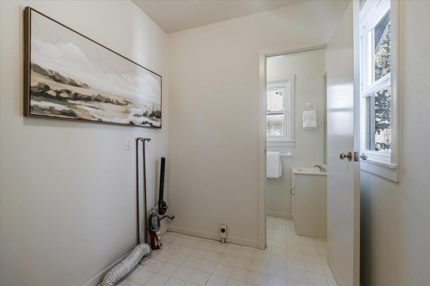 Detail Gallery Image 35 of 37 For 318 Walk Cir, Santa Cruz,  CA 95060 - 2 Beds | 1/1 Baths