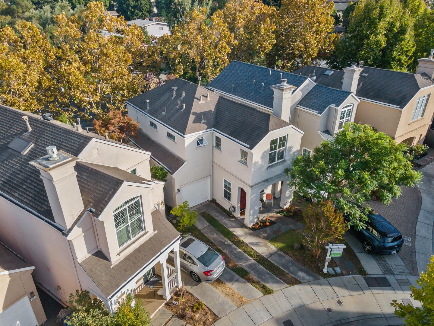 Detail Gallery Image 28 of 31 For 123 Concord Cir, Mountain View,  CA 94040 - 3 Beds | 2/1 Baths