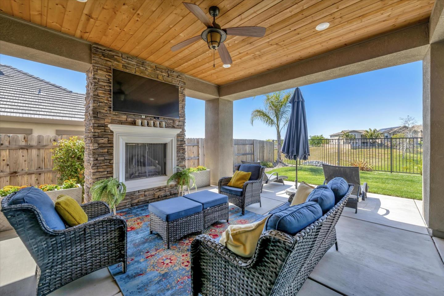 Detail Gallery Image 61 of 72 For 908 Dusty Stone Loop, Rocklin,  CA 95765 - 4 Beds | 5 Baths