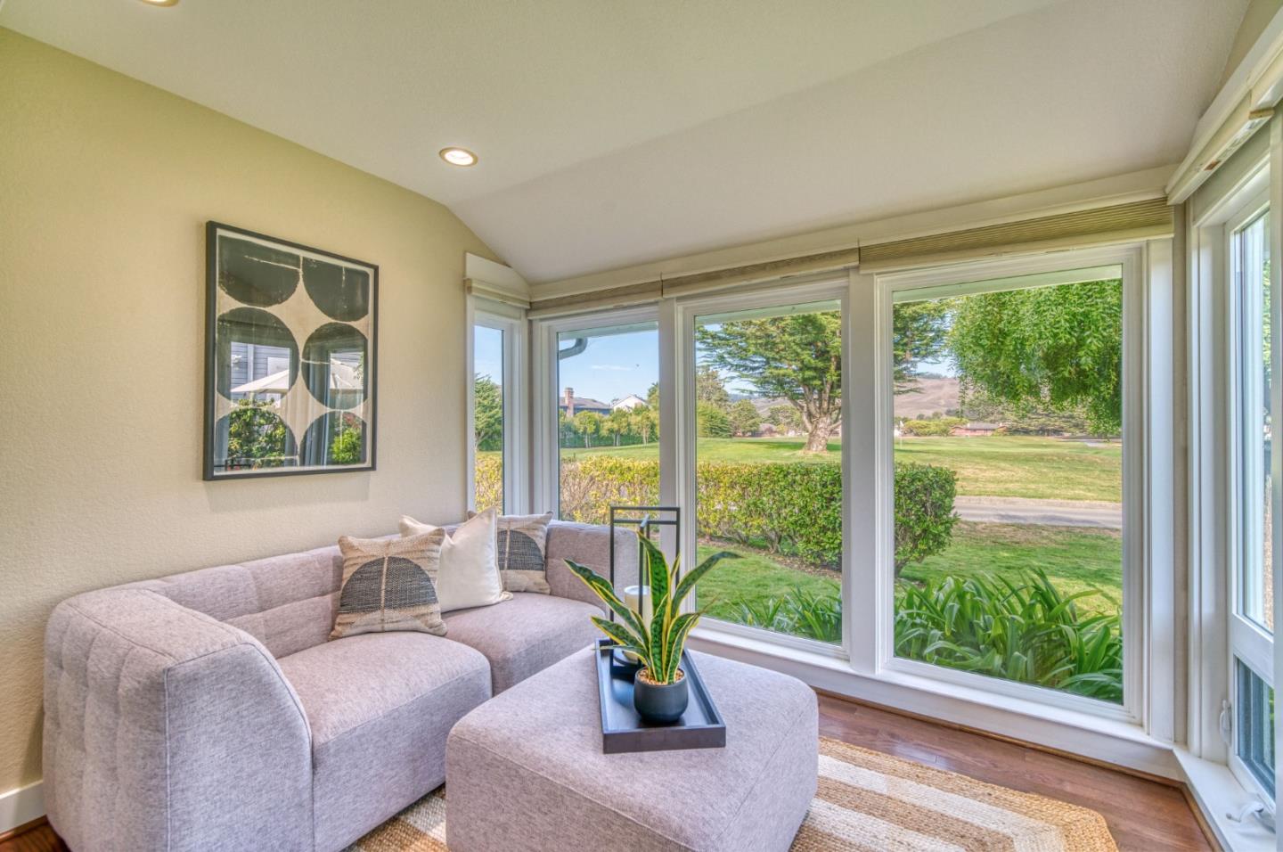 Detail Gallery Image 9 of 32 For 12 Bayhill Pl, Half Moon Bay,  CA 94019 - 2 Beds | 2/1 Baths