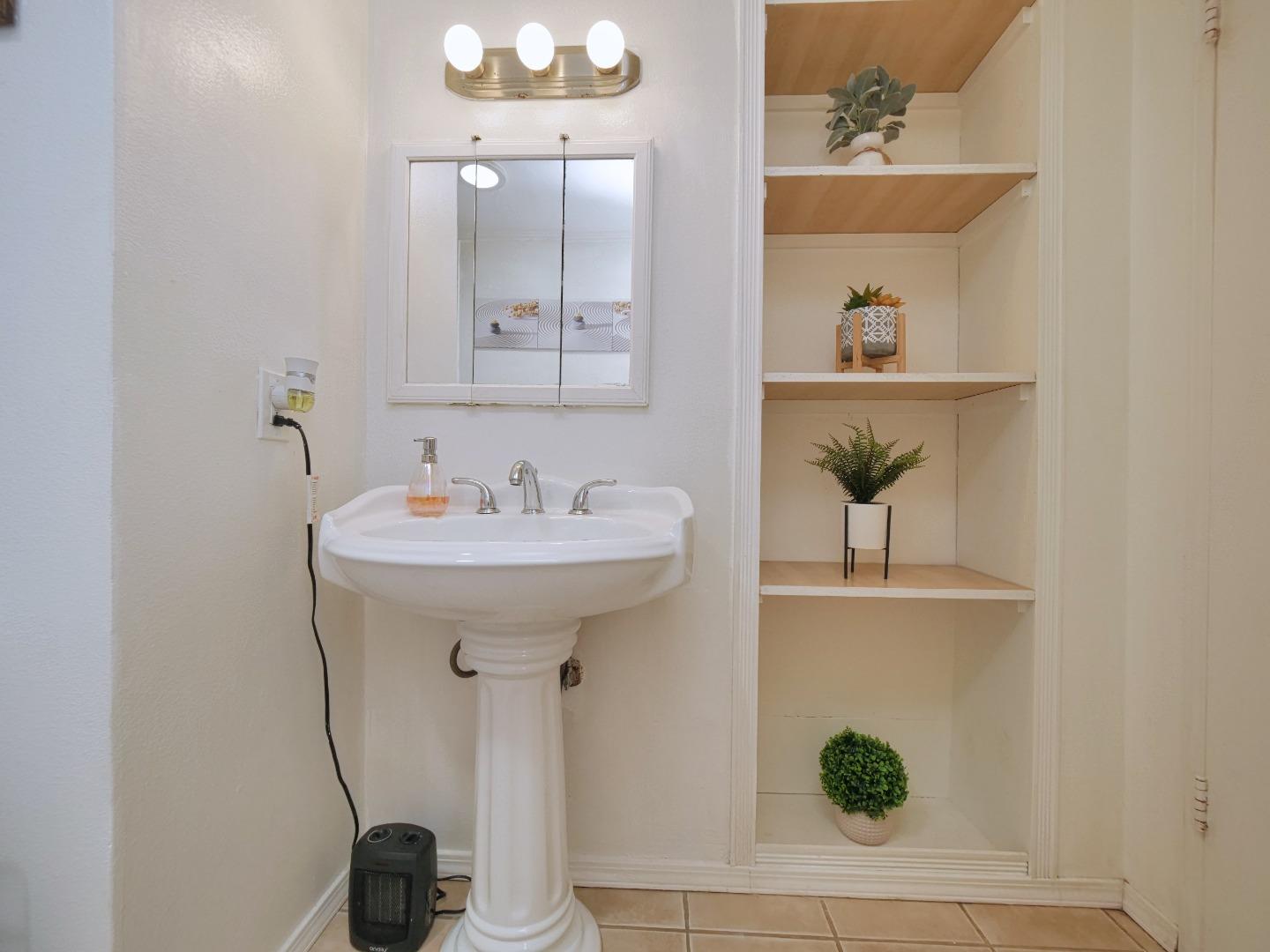 Detail Gallery Image 16 of 23 For 725 San Marco St, Fairfield,  CA 94533 - 3 Beds | 2 Baths