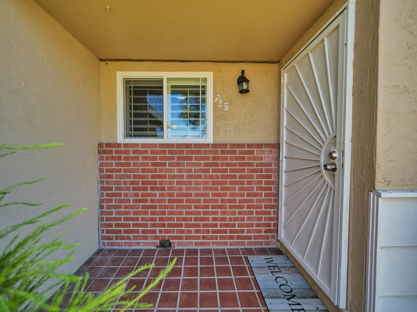 Detail Gallery Image 4 of 23 For 725 San Marco St, Fairfield,  CA 94533 - 3 Beds | 2 Baths