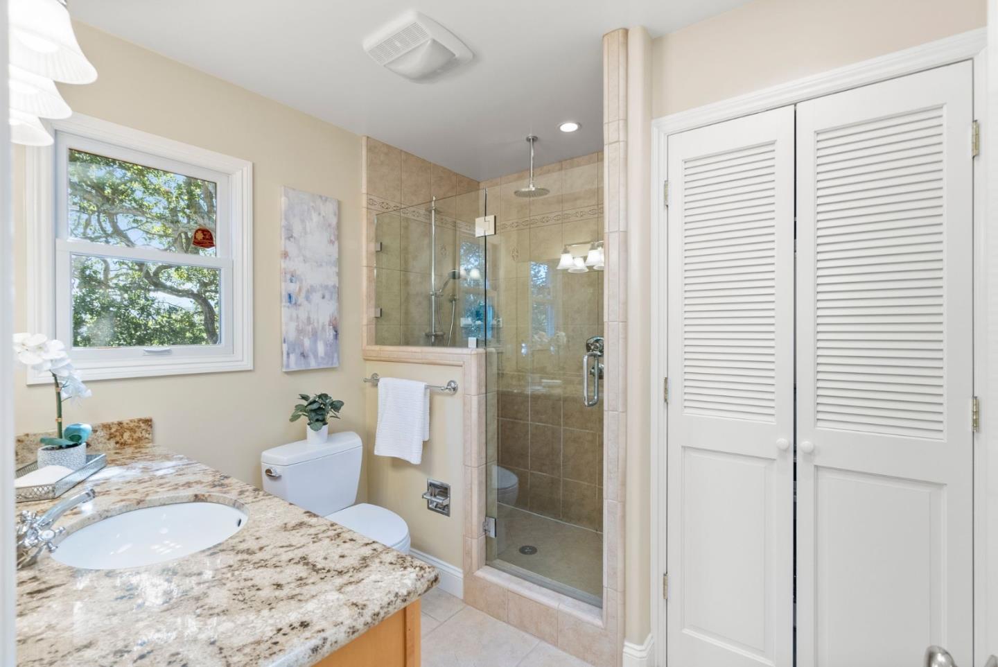 Detail Gallery Image 16 of 33 For 1919 Lyon Ave, Belmont,  CA 94002 - 2 Beds | 2 Baths