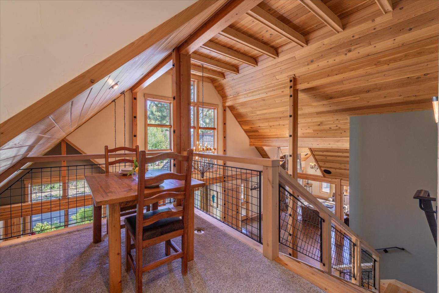 Detail Gallery Image 31 of 39 For 13466 Fairway Dr, Truckee,  CA 96161 - 4 Beds | 3/1 Baths