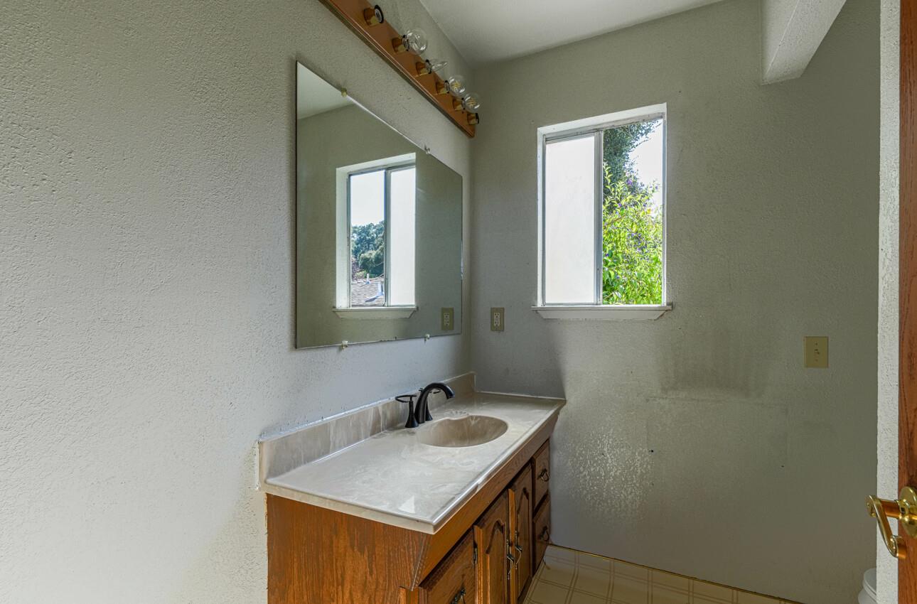 Detail Gallery Image 41 of 48 For 17994 Vierra Canyon Rd, Salinas,  CA 93907 - 3 Beds | 2/1 Baths