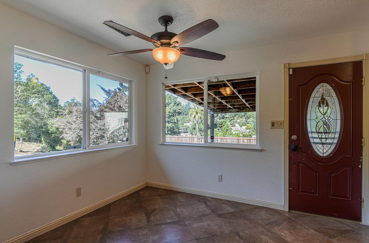 Detail Gallery Image 9 of 48 For 17994 Vierra Canyon Rd, Salinas,  CA 93907 - 3 Beds | 2/1 Baths