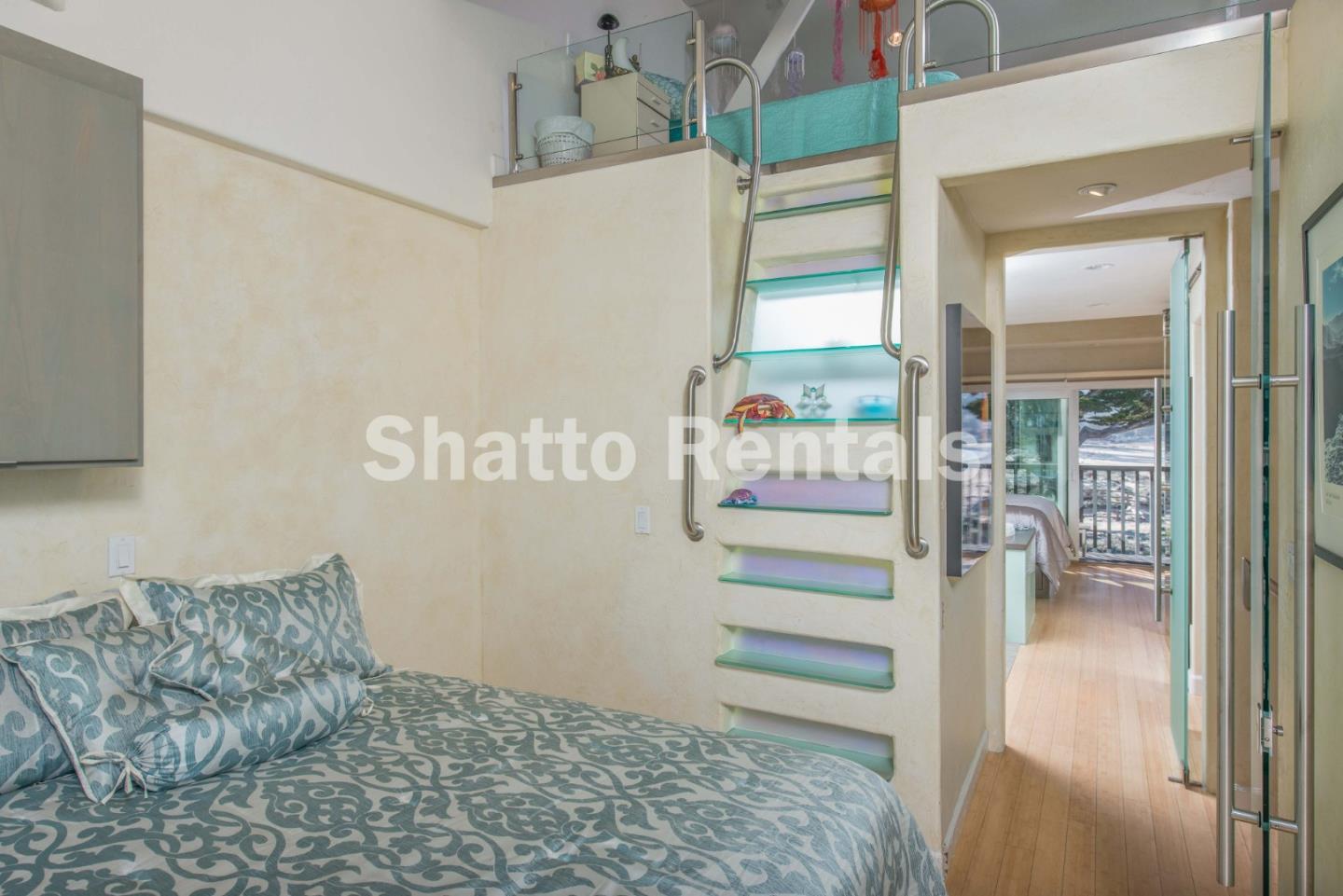 Detail Gallery Image 10 of 12 For 4 La Playa St, Monterey,  CA 93940 - 2 Beds | 2/1 Baths