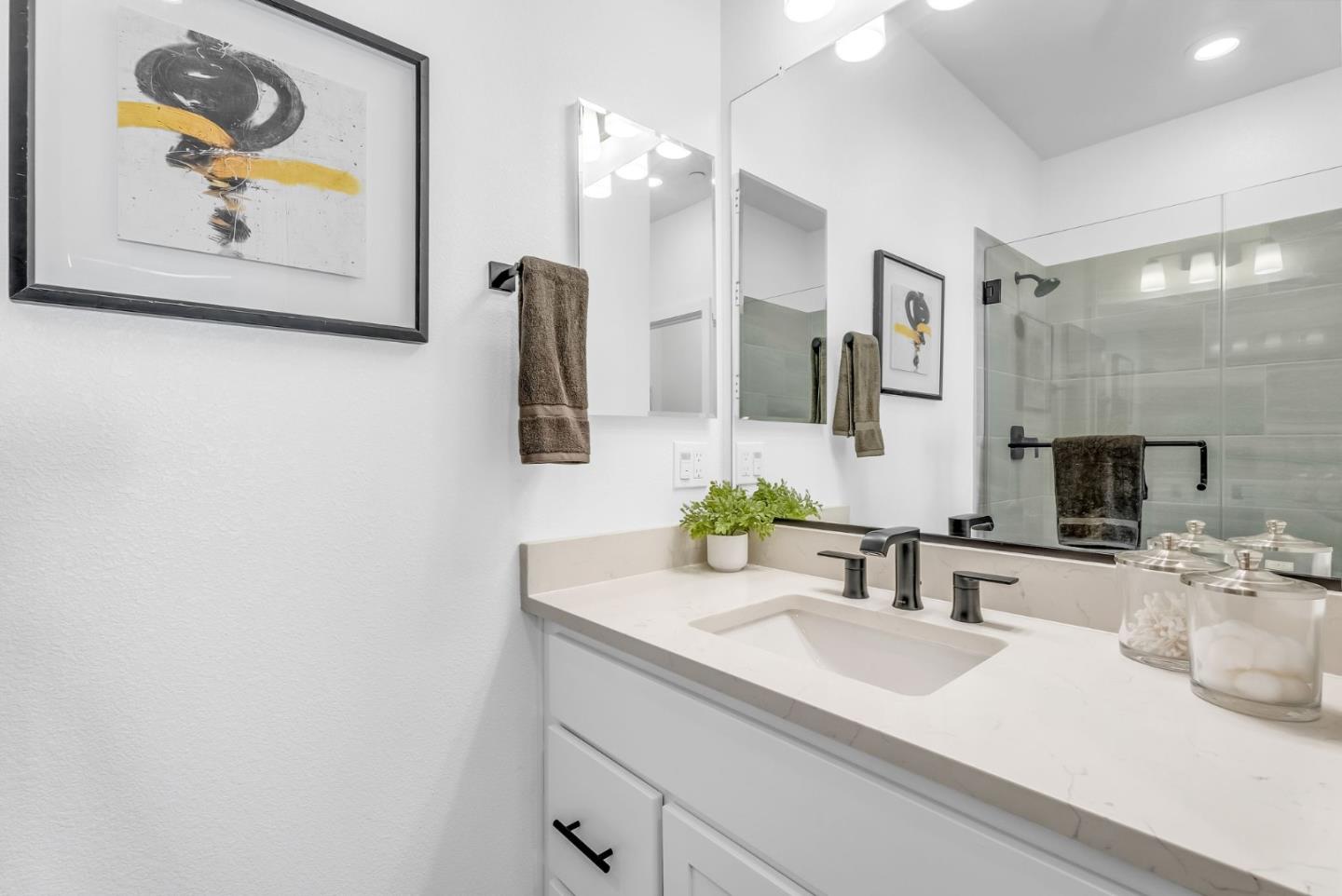 Detail Gallery Image 22 of 41 For 142 Waters Park Cir, San Mateo,  CA 94403 - 2 Beds | 2/1 Baths