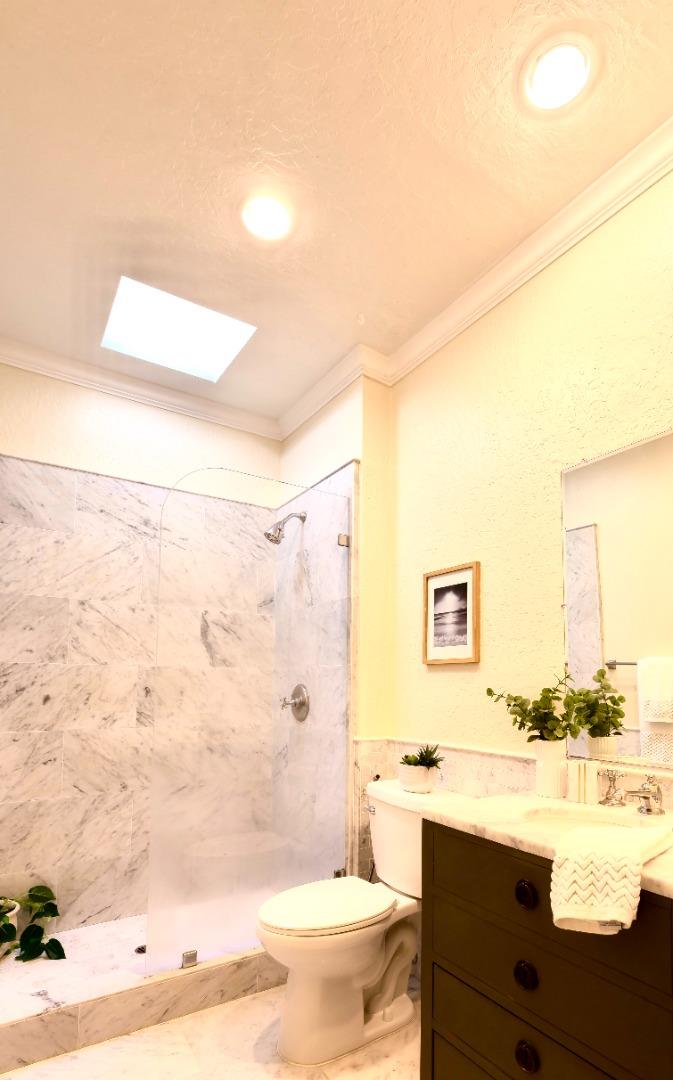 Detail Gallery Image 9 of 17 For Mission St Mission St 3n,  Carmel,  CA 93923 - 1 Beds | 1 Baths