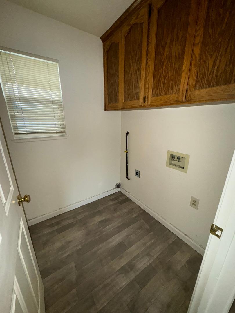 Detail Gallery Image 9 of 23 For 801 Inglewood St, Salinas,  CA 93906 - 3 Beds | 2/1 Baths