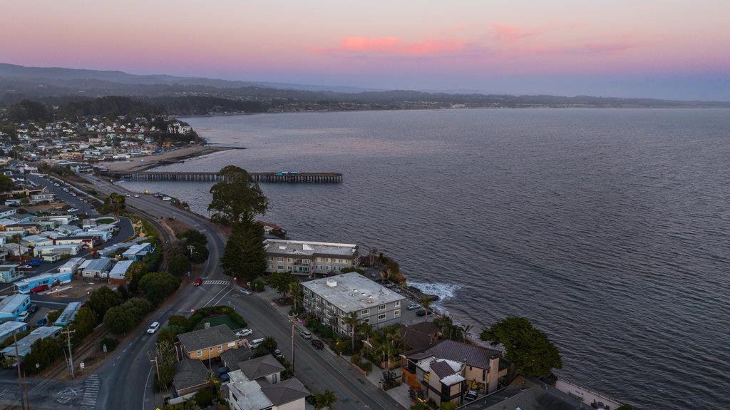 Detail Gallery Image 48 of 52 For 4790 Opal Cliff Dr, Santa Cruz,  CA 95062 - 3 Beds | 2/1 Baths