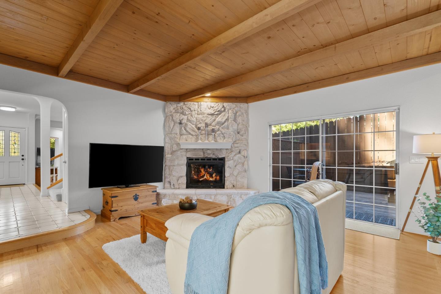 Detail Gallery Image 13 of 53 For 414 Sherman Dr, Scotts Valley,  CA 95066 - 3 Beds | 2/1 Baths