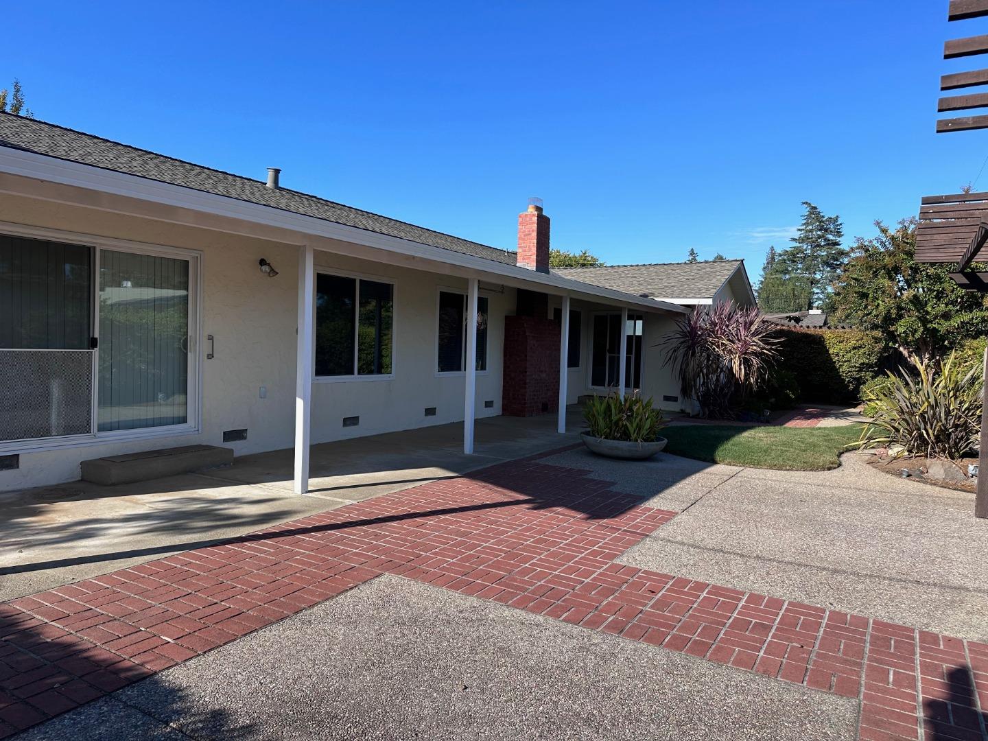 Detail Gallery Image 13 of 23 For 1979 Scott, Los Altos,  CA 94024 - 3 Beds | 2/1 Baths