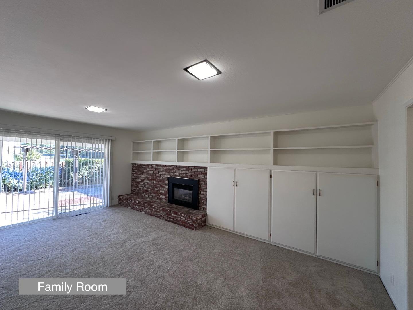 Detail Gallery Image 7 of 23 For 1979 Scott, Los Altos,  CA 94024 - 3 Beds | 2/1 Baths