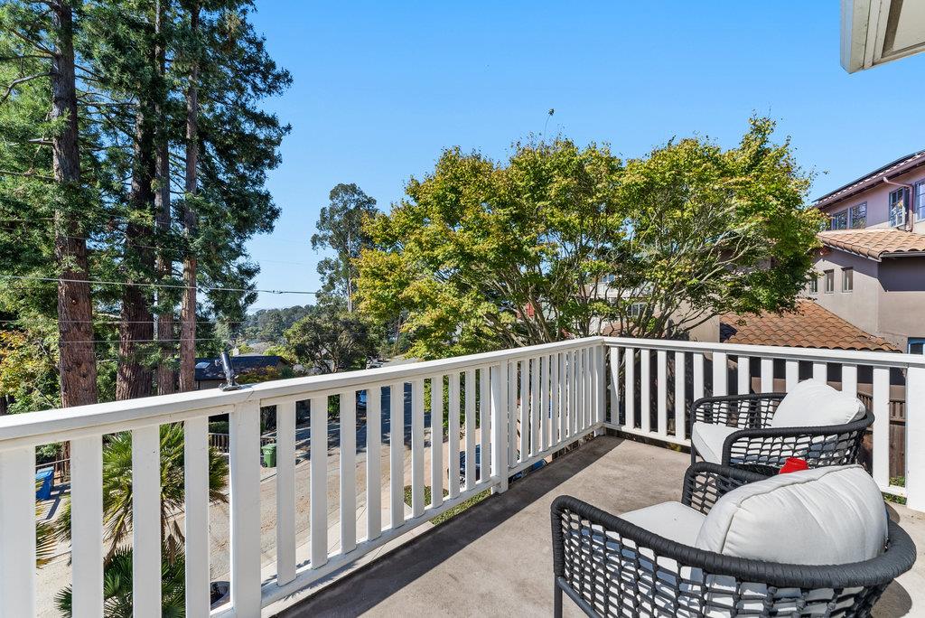 Detail Gallery Image 4 of 40 For 531 Santa Marguarita Dr, Aptos,  CA 95003 - 3 Beds | 2/1 Baths