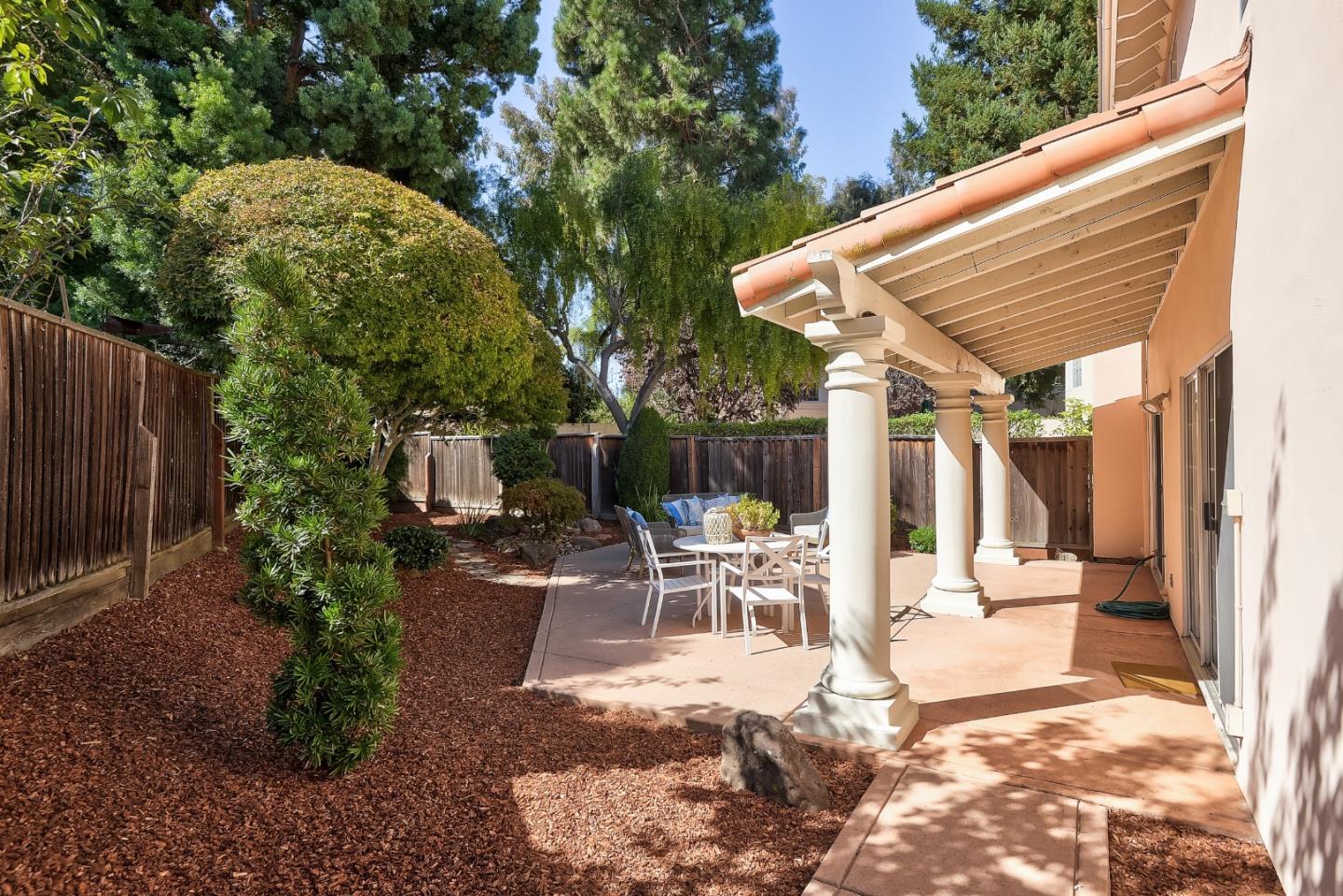 Detail Gallery Image 29 of 32 For 1209 Cuernavaca Circulo, Mountain View,  CA 94040 - 3 Beds | 2/1 Baths