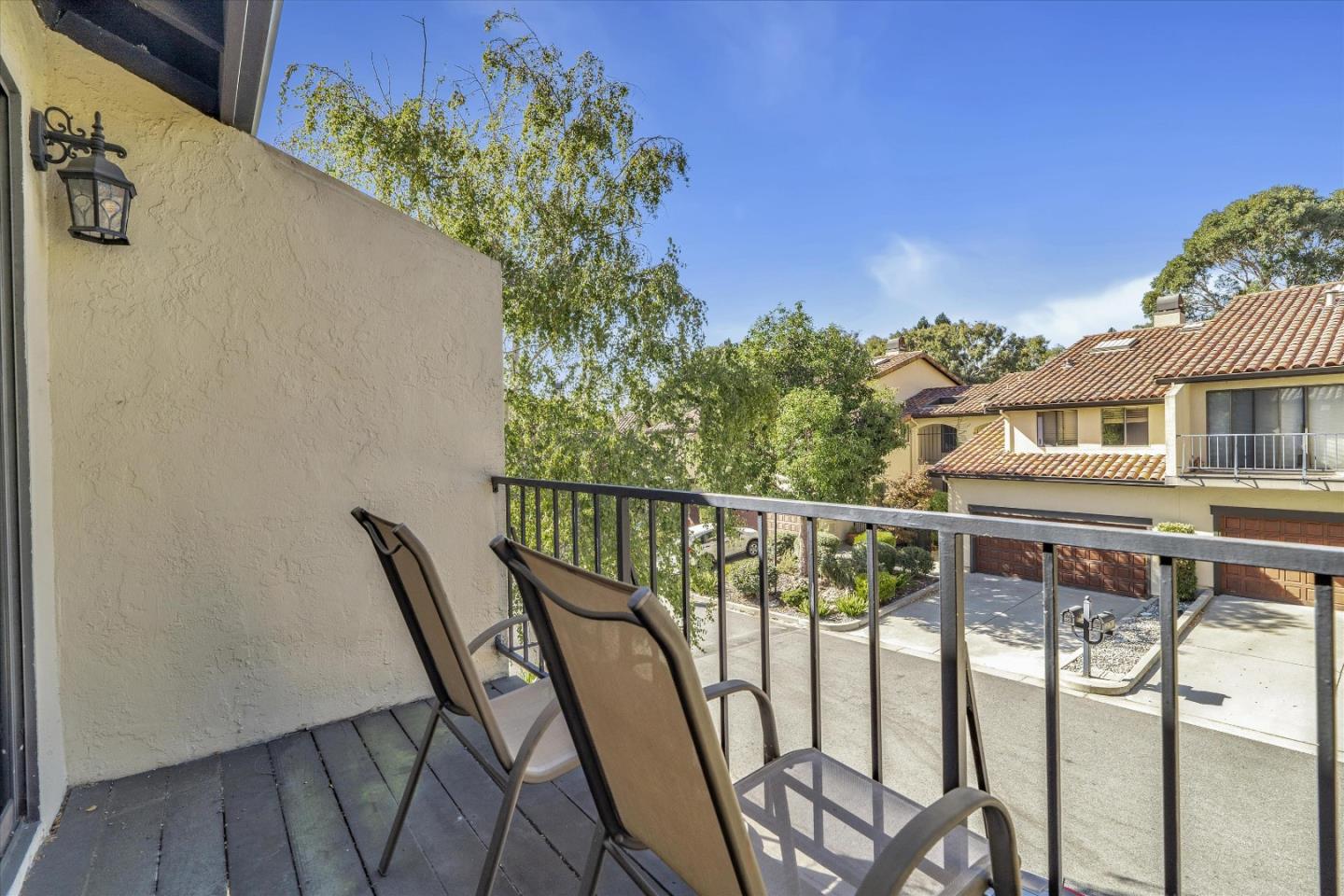 Detail Gallery Image 35 of 51 For 1109 Royal Ln, San Carlos,  CA 94070 - 3 Beds | 2/1 Baths