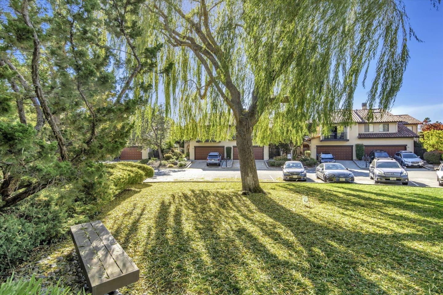 Detail Gallery Image 44 of 51 For 1109 Royal Ln, San Carlos,  CA 94070 - 3 Beds | 2/1 Baths