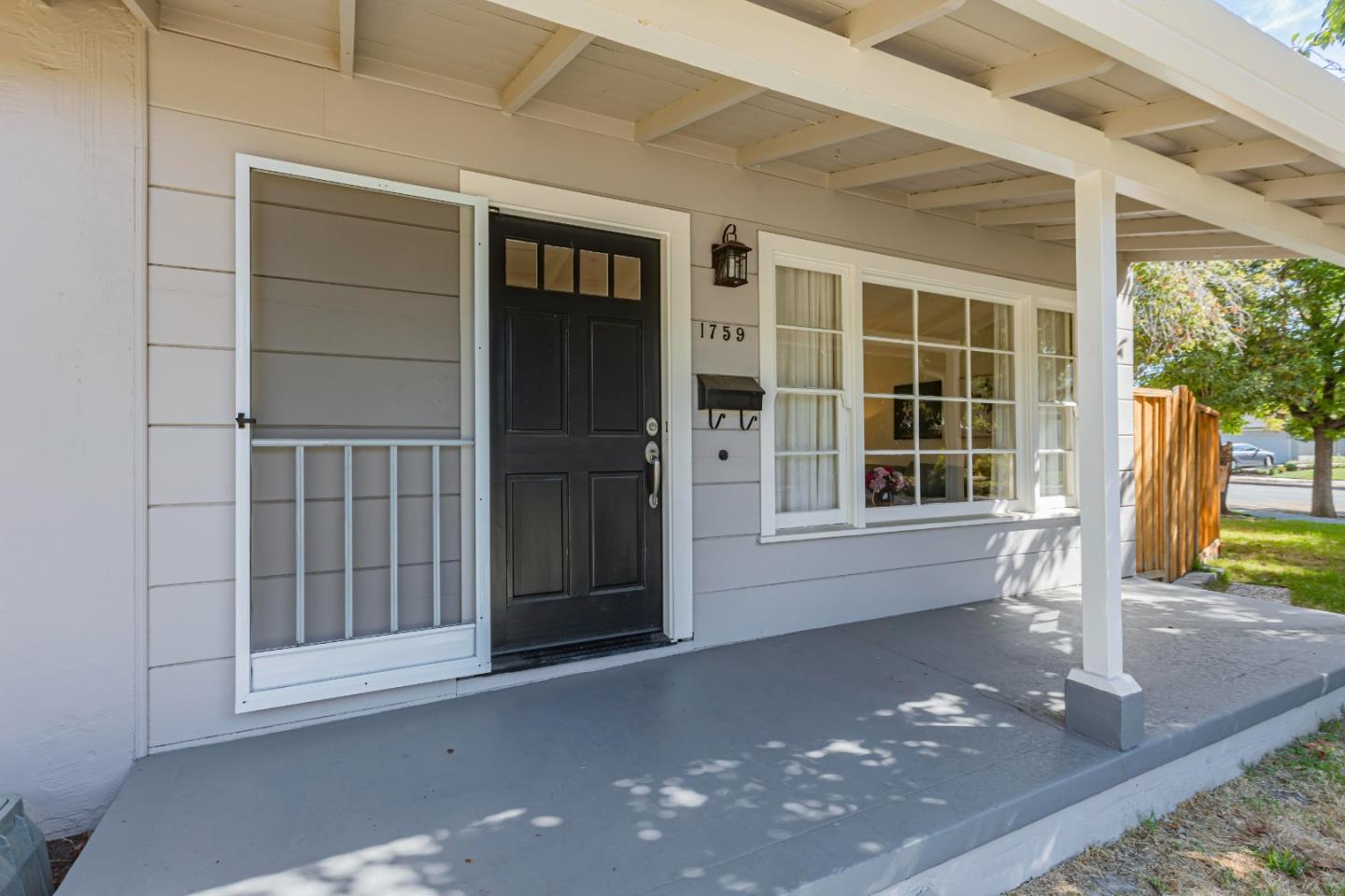 Detail Gallery Image 6 of 37 For 1759 Heatherdale Ave, San Jose,  CA 95126 - 2 Beds | 1 Baths