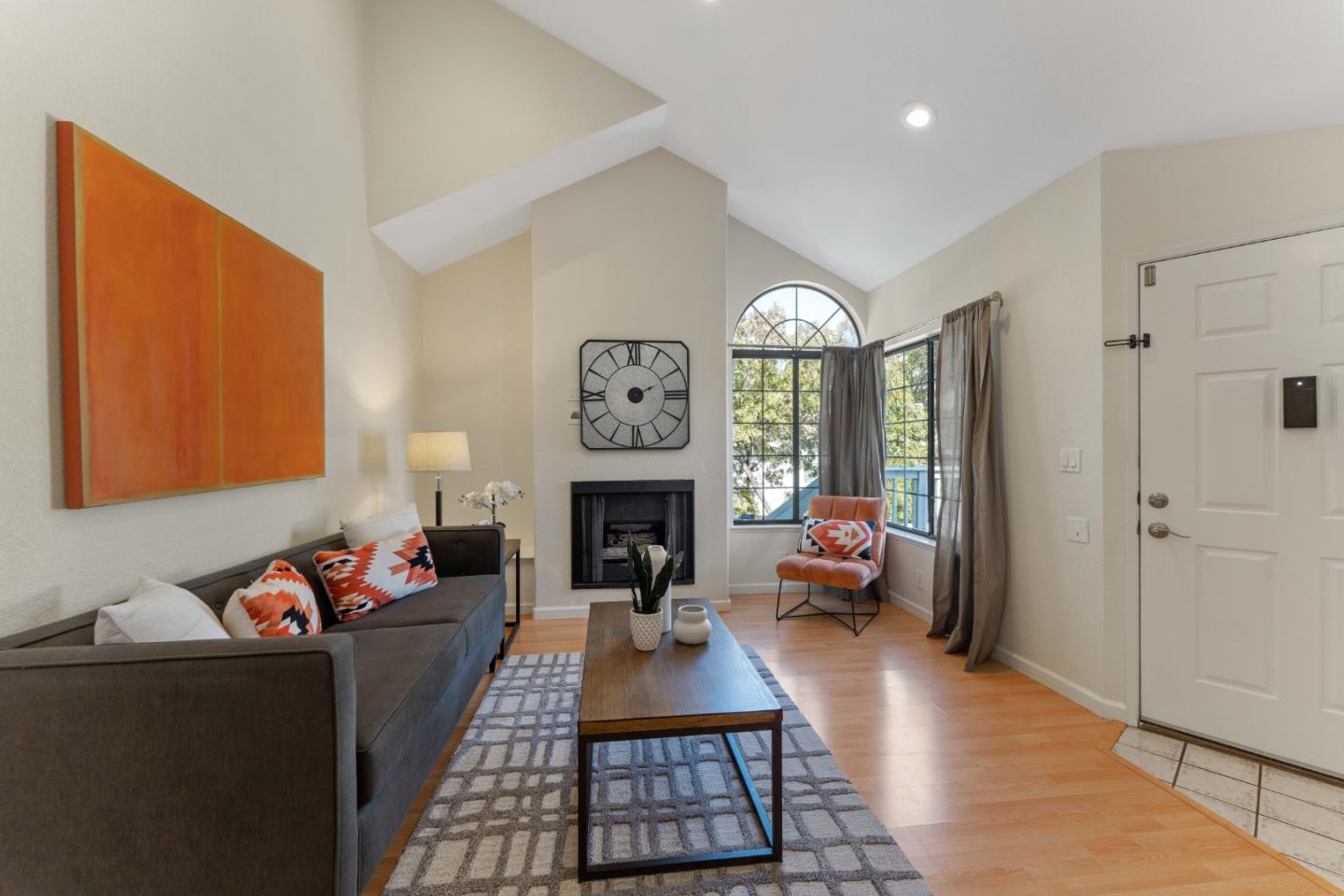 Detail Gallery Image 3 of 25 For 2508 Yerba Hills Ct, San Jose,  CA 95121 - 2 Beds | 2 Baths