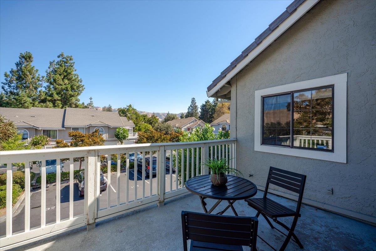 Detail Gallery Image 4 of 25 For 2508 Yerba Hills Ct, San Jose,  CA 95121 - 2 Beds | 2 Baths