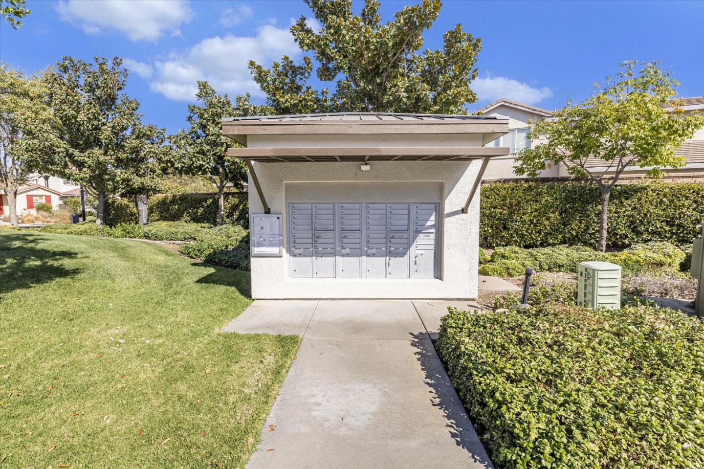 Detail Gallery Image 43 of 45 For 5667 Whimsical Ln, Sacramento,  CA 95835 - 3 Beds | 2/1 Baths