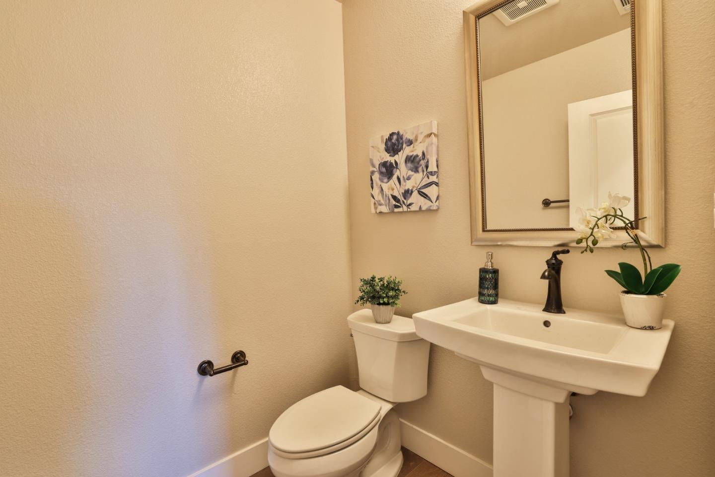 Detail Gallery Image 25 of 36 For 538 Madison Ter, Sunnyvale,  CA 94087 - 5 Beds | 3/1 Baths