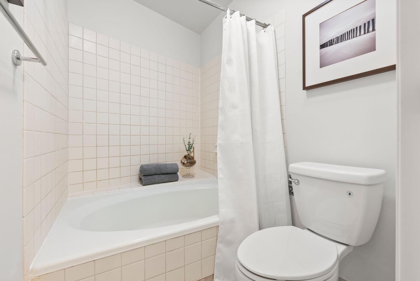 Detail Gallery Image 23 of 43 For 425 N El Camino Real #103,  San Mateo,  CA 94401 - 2 Beds | 2 Baths