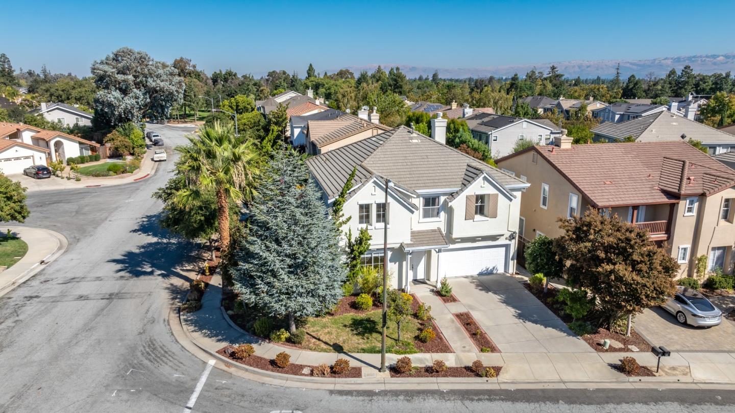 Detail Gallery Image 43 of 53 For 2337 Faircrest Dr, San Jose,  CA 95124 - 4 Beds | 3 Baths