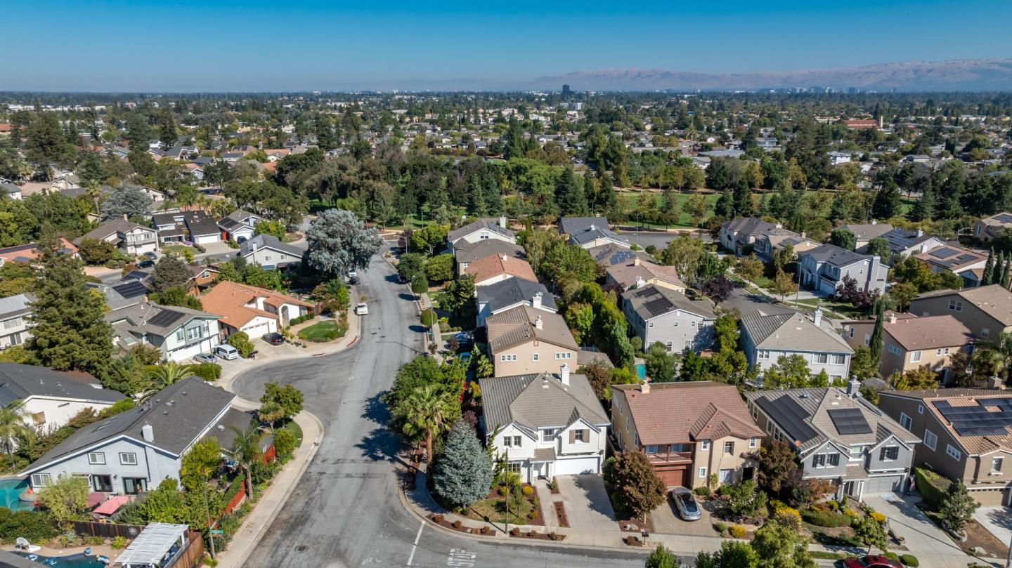 Detail Gallery Image 44 of 53 For 2337 Faircrest Dr, San Jose,  CA 95124 - 4 Beds | 3 Baths