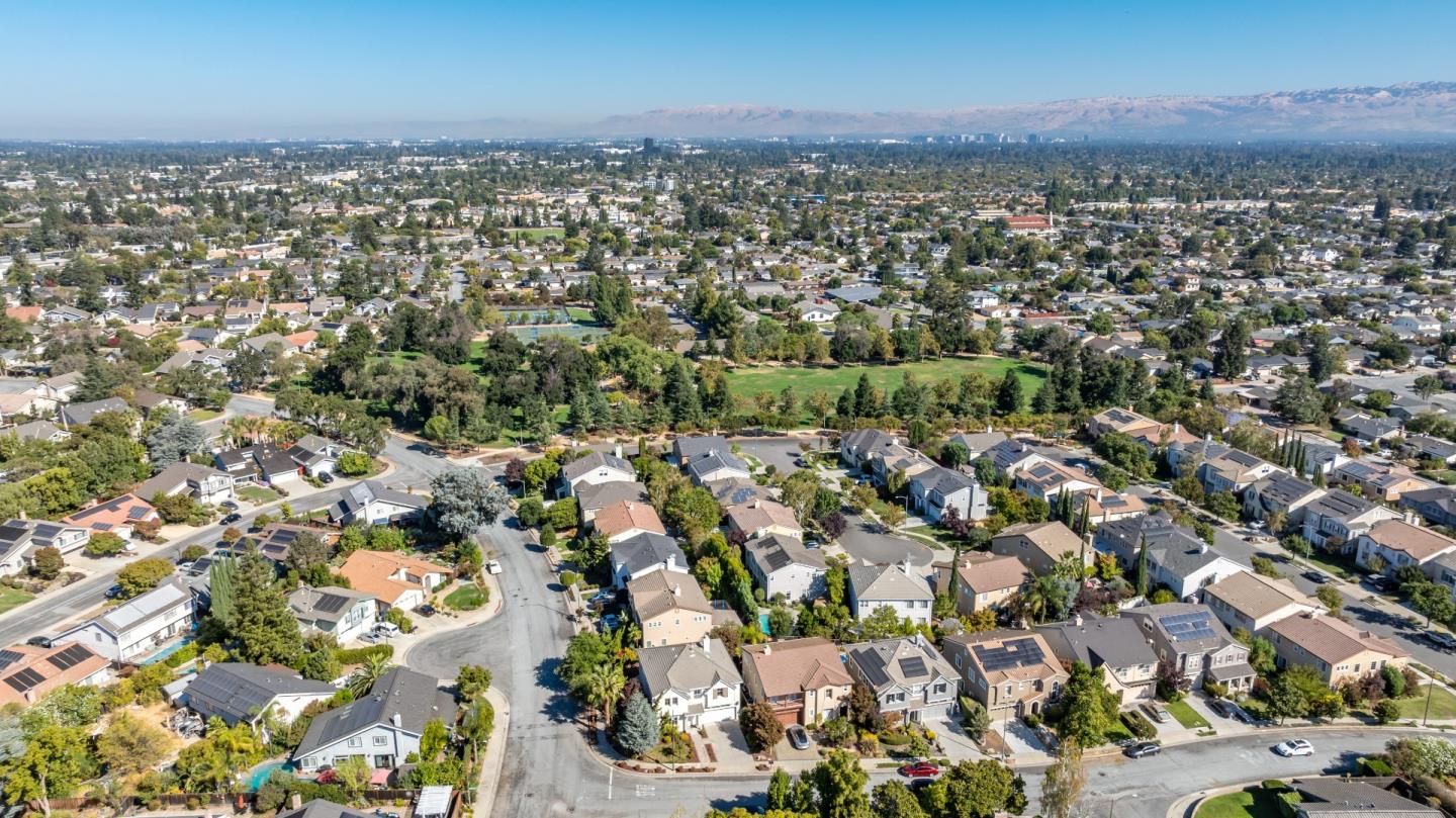 Detail Gallery Image 45 of 53 For 2337 Faircrest Dr, San Jose,  CA 95124 - 4 Beds | 3 Baths