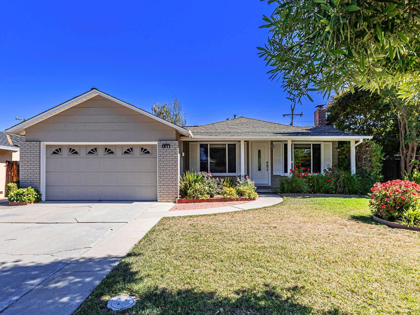 Detail Gallery Image 1 of 25 For 730 Nutmeg Ave, Sunnyvale,  CA 94087 - 3 Beds | 2 Baths