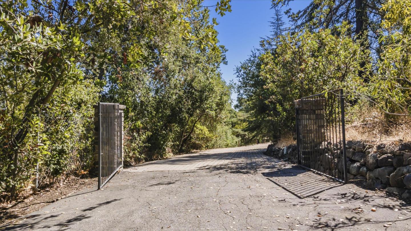 11090 Mora Drive, Los Altos Hills, California 94024, 4 Bedrooms Bedrooms, ,3 BathroomsBathrooms,Residential,For Sale,11090 Mora Drive,ML81983139