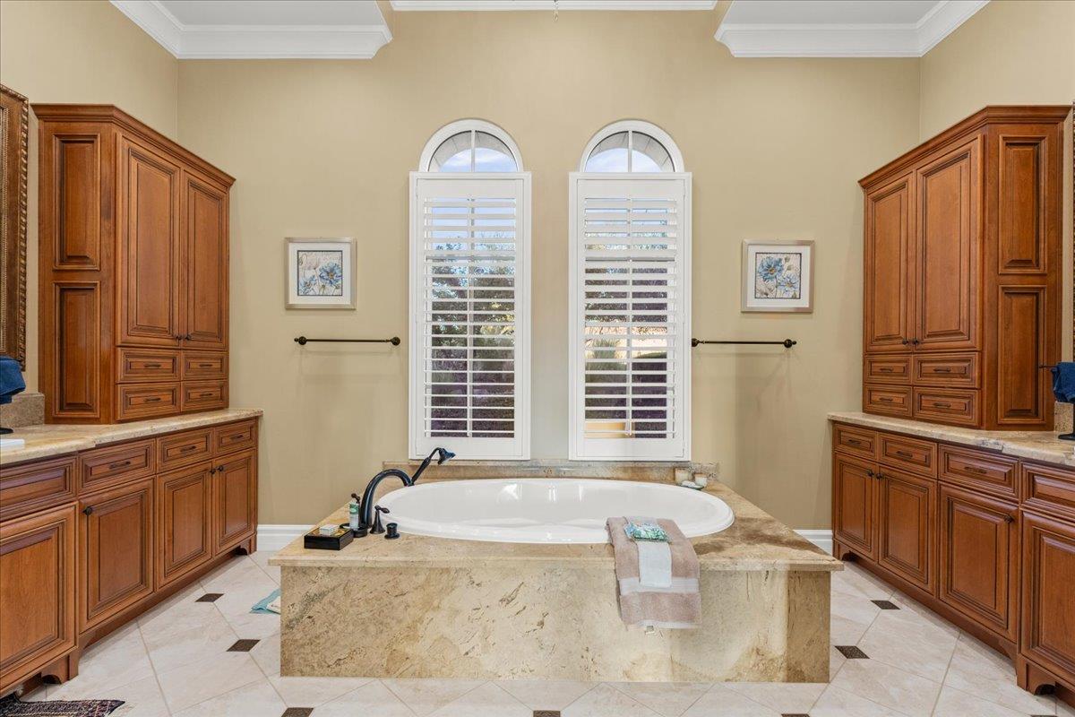 Detail Gallery Image 37 of 77 For 15315 Santella Ct, Los Gatos,  CA 95032 - 5 Beds | 6/1 Baths