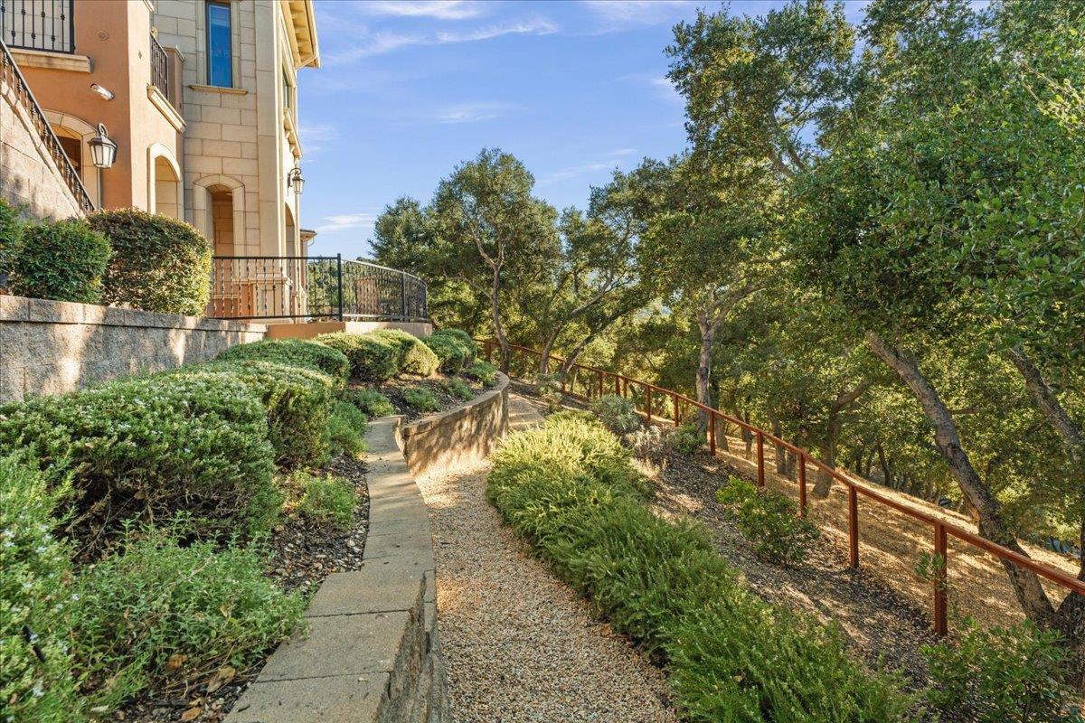 Detail Gallery Image 75 of 77 For 15315 Santella Ct, Los Gatos,  CA 95032 - 5 Beds | 6/1 Baths