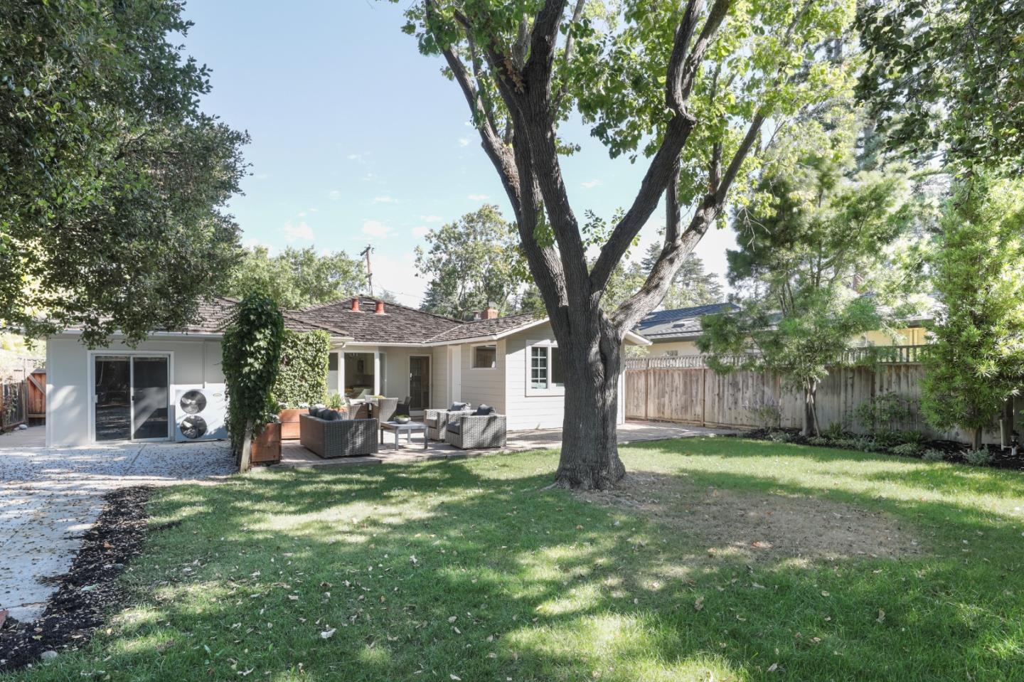 Detail Gallery Image 25 of 25 For 284 Langton Ave, Los Altos,  CA 94022 - 3 Beds | 2 Baths