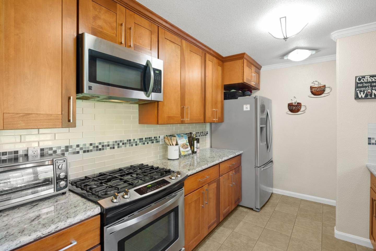 Detail Gallery Image 11 of 41 For 3202 Kenhill Dr, San Jose,  CA 95111 - 3 Beds | 1/1 Baths