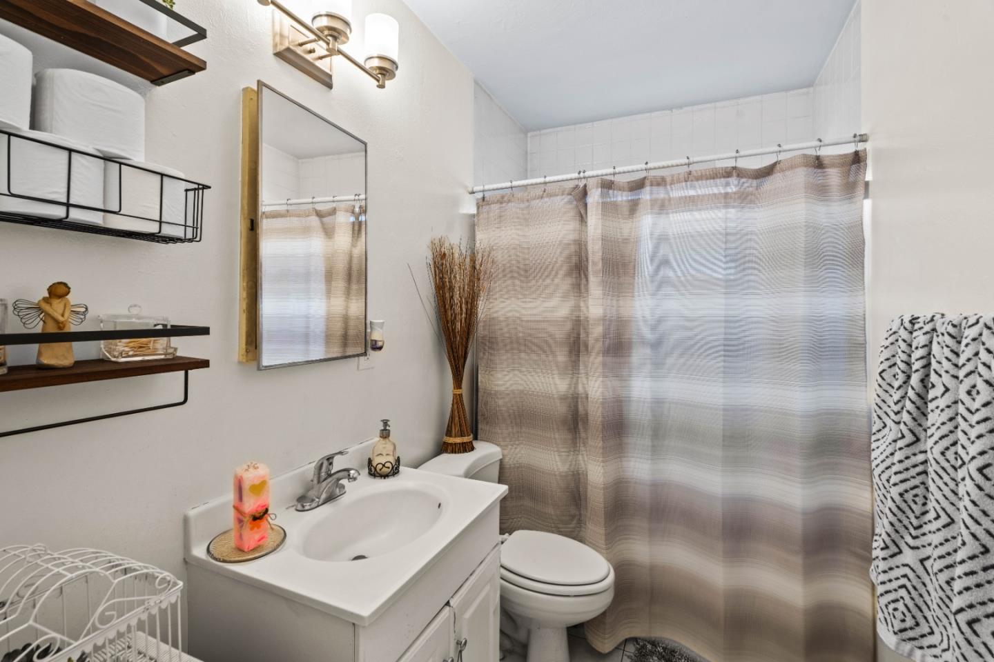 Detail Gallery Image 11 of 30 For 242-258 Oakland Avenue, San Jose,  CA 95116 - – Beds | – Baths