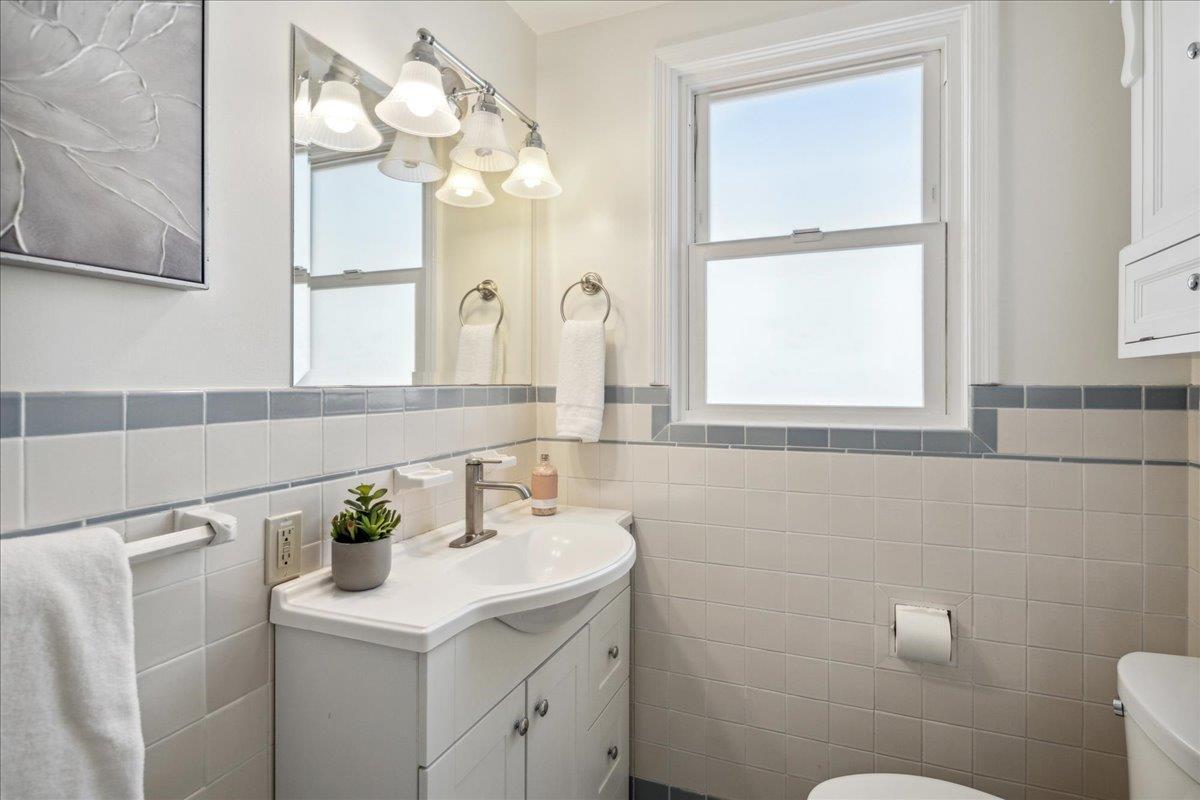 Detail Gallery Image 15 of 27 For 58 Tilton Ter, San Mateo,  CA 94401 - 2 Beds | 1/1 Baths