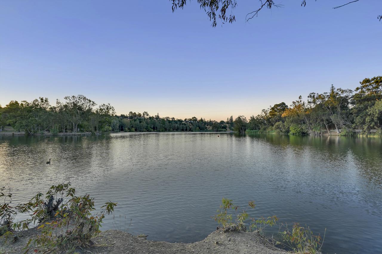 Detail Gallery Image 31 of 33 For 17574 Bruce Ave, Los Gatos,  CA 95030 - 3 Beds | 2/1 Baths