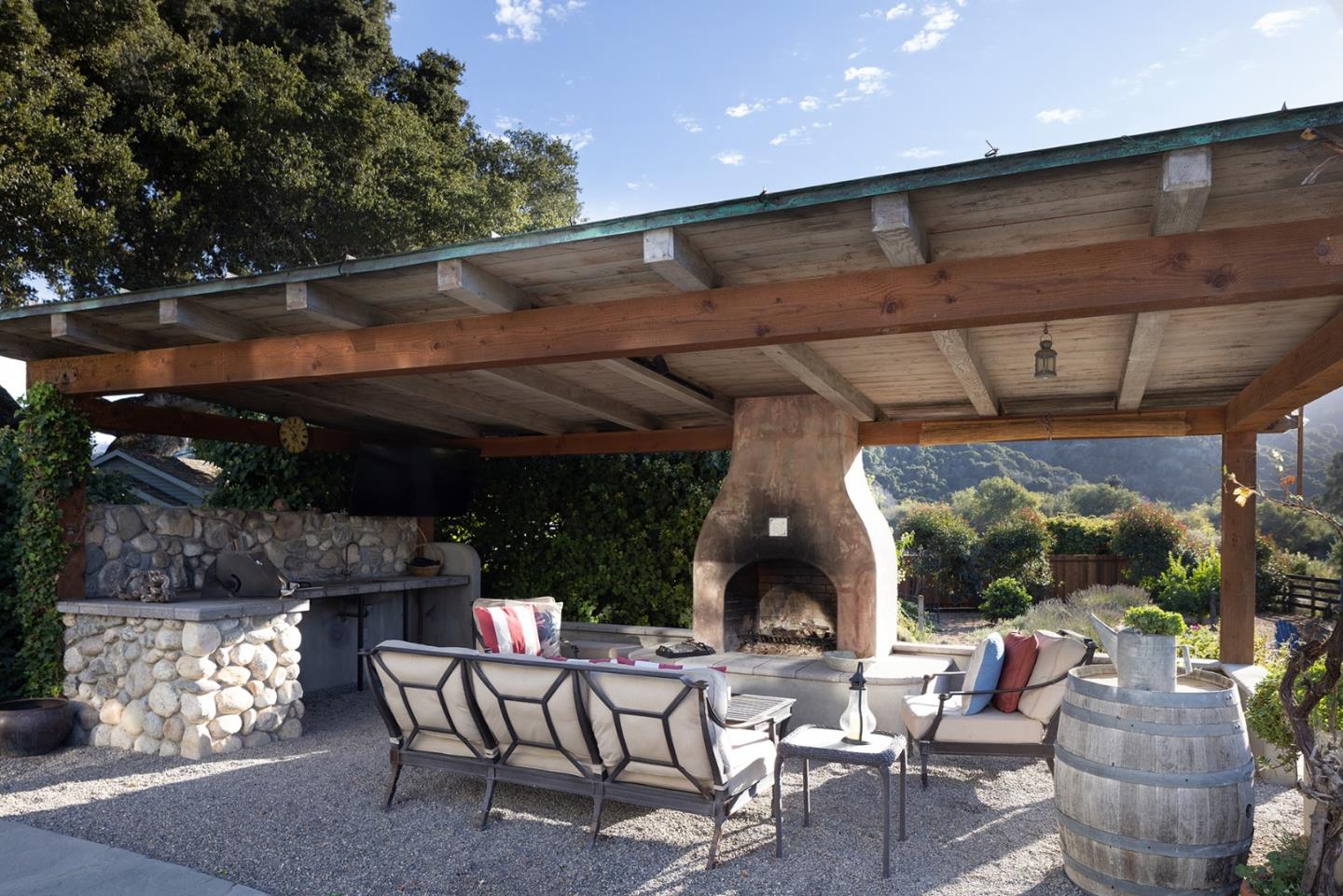 Detail Gallery Image 29 of 53 For 9140 Carmel Valley Rd, Carmel Valley,  CA 93923 - 4 Beds | 2 Baths