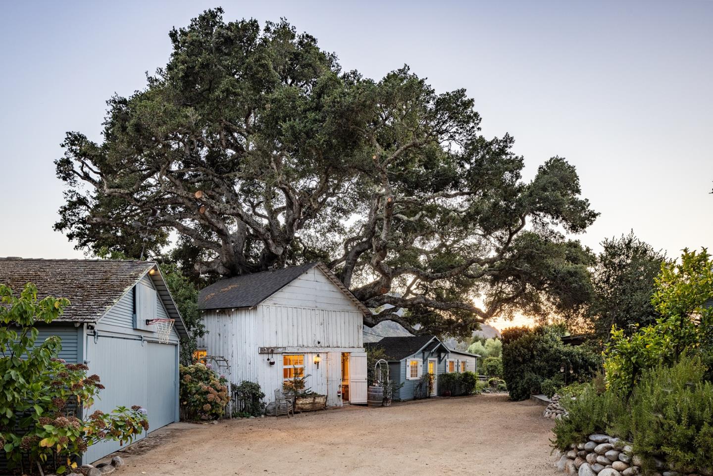 Detail Gallery Image 3 of 53 For 9140 Carmel Valley Rd, Carmel Valley,  CA 93923 - 4 Beds | 2 Baths