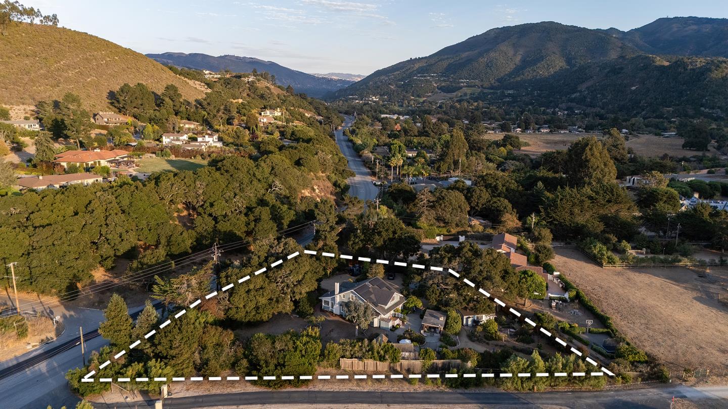 Detail Gallery Image 4 of 53 For 9140 Carmel Valley Rd, Carmel Valley,  CA 93923 - 4 Beds | 2 Baths