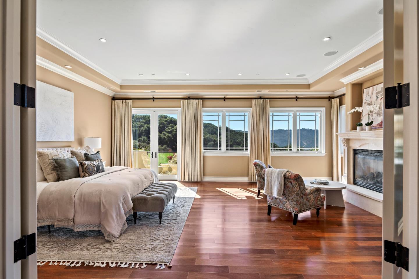 Detail Gallery Image 15 of 50 For 610 Belavida Rd, Monterey,  CA 93940 - 5 Beds | 5/2 Baths