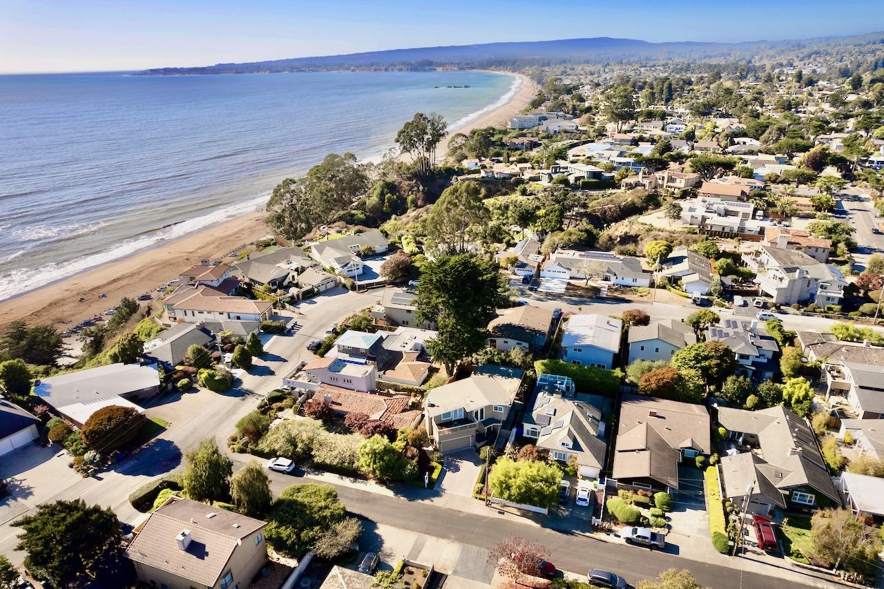 Detail Gallery Image 7 of 79 For 105 Granada Dr, Aptos,  CA 95003 - 3 Beds | 2 Baths